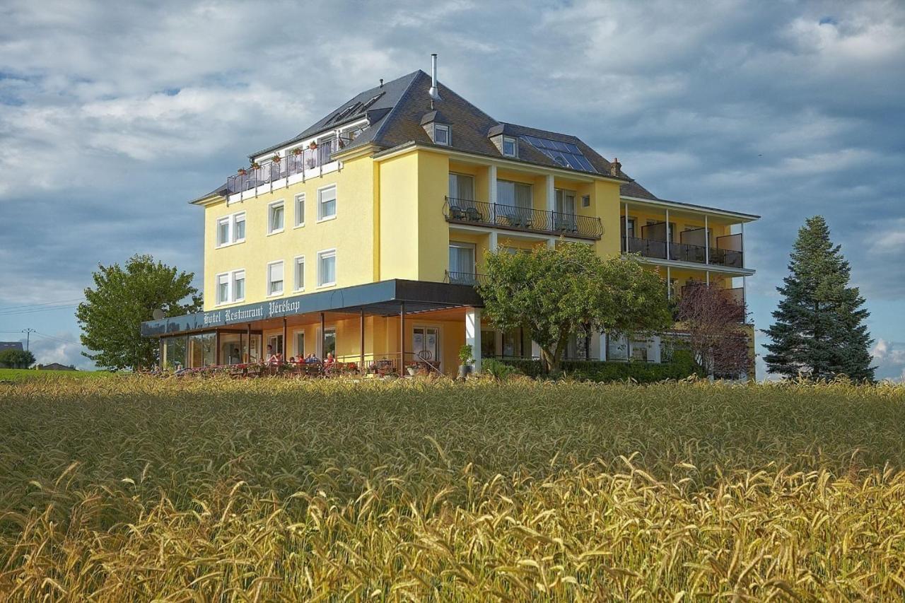 Hotel Perekop Бердорф Екстериор снимка